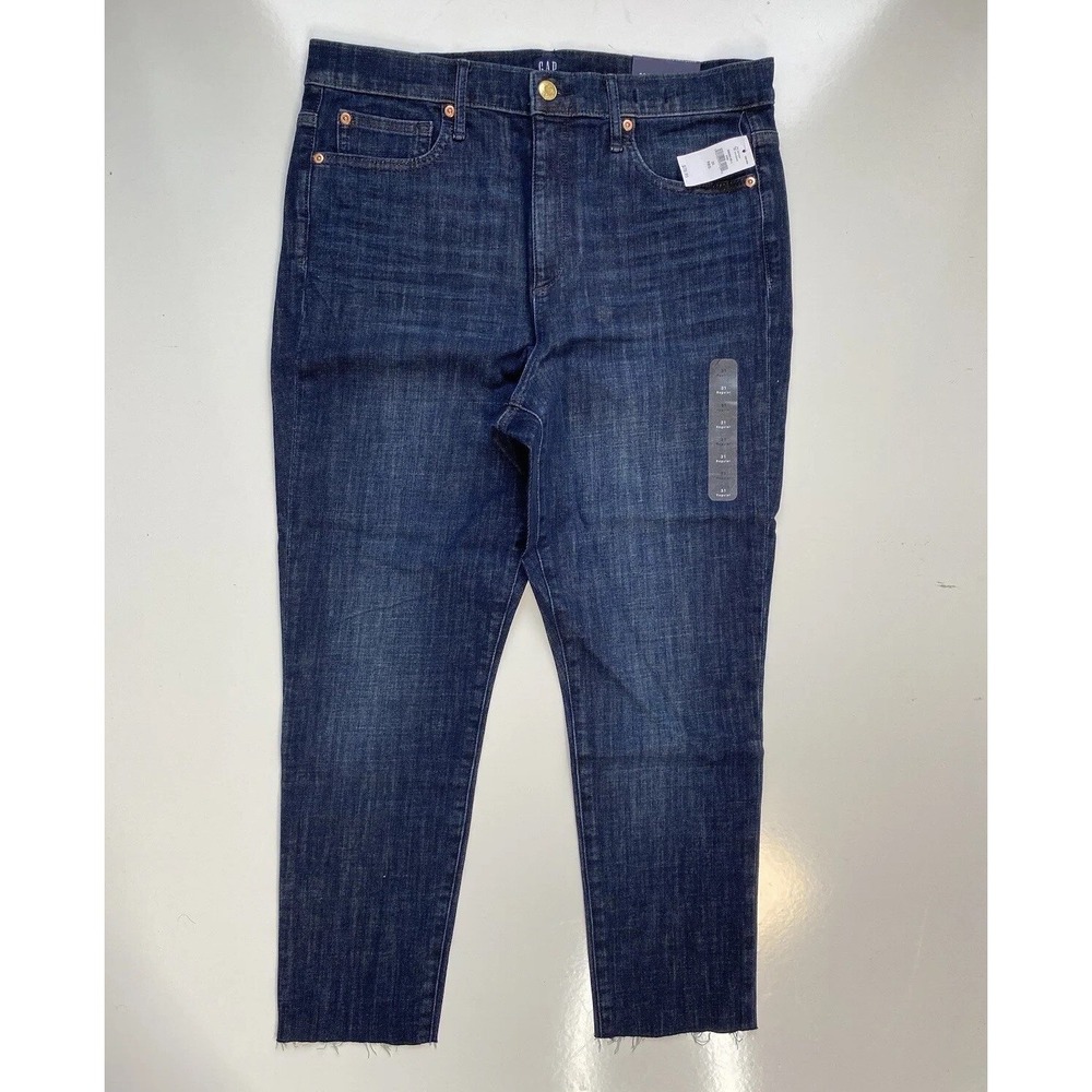NWT GAP Denim Super High Rise True Skinny Raw Hem Jeans / Women's 31R